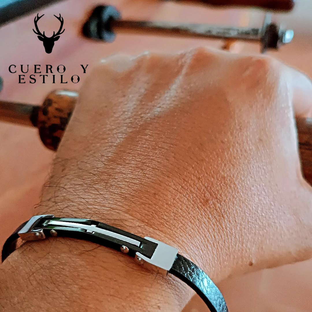 Pulsera Cuero Silver Onix Cruz